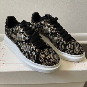 Alexander McQueen Men’s Larry Low-Top Sneakers